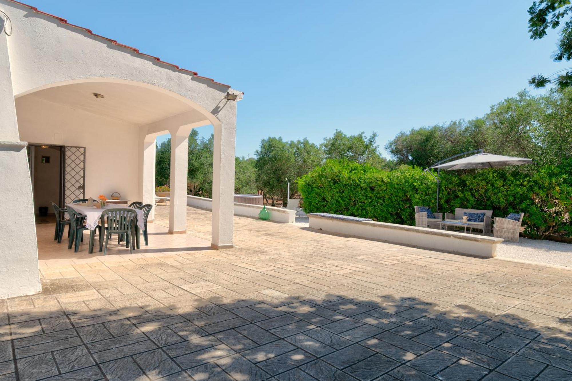 Trullo La Quercia Villa Остуни Екстериор снимка