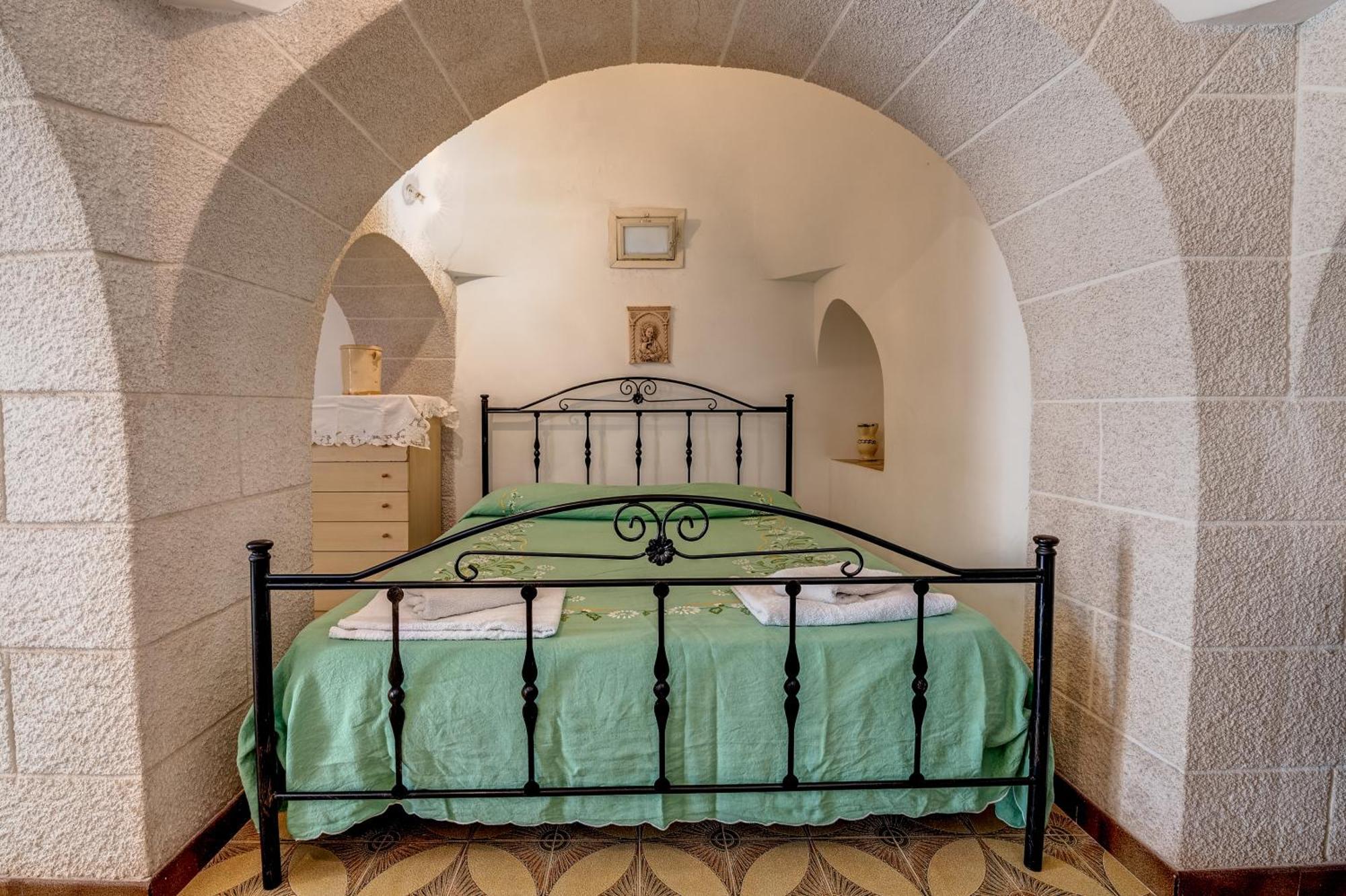 Trullo La Quercia Villa Остуни Екстериор снимка