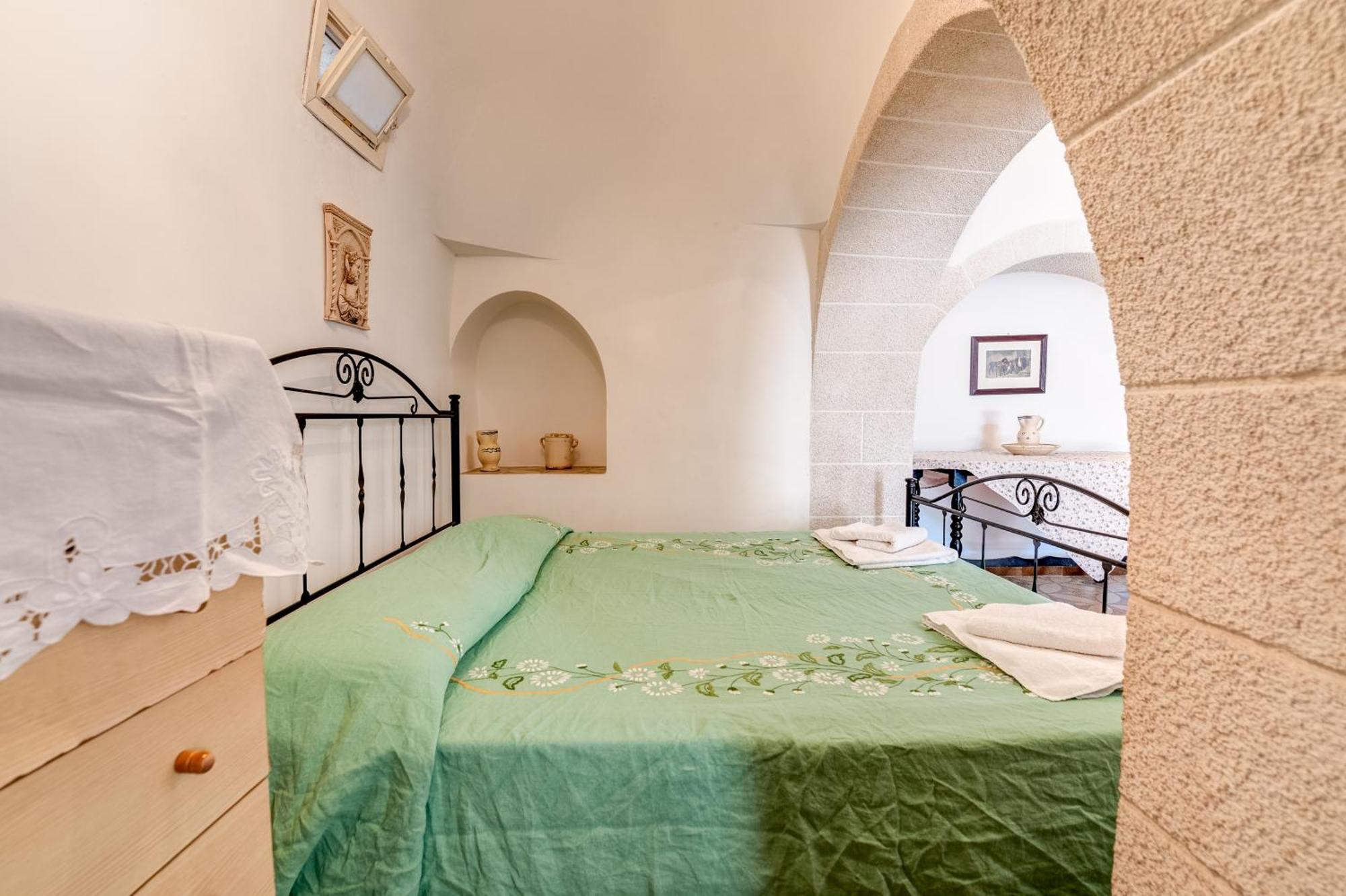 Trullo La Quercia Villa Остуни Екстериор снимка